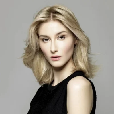 Quel Shampoing et Soin hydrate et régénere tout en leur donnat de l’élasticité aux cheveux deFemme à Lyon ?